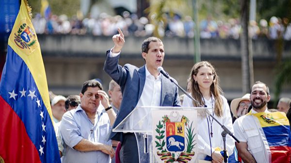Швеция намерена признать Гуаидо временным главой Венесуэлы