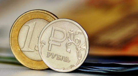 Курс евро достиг 73 рублей