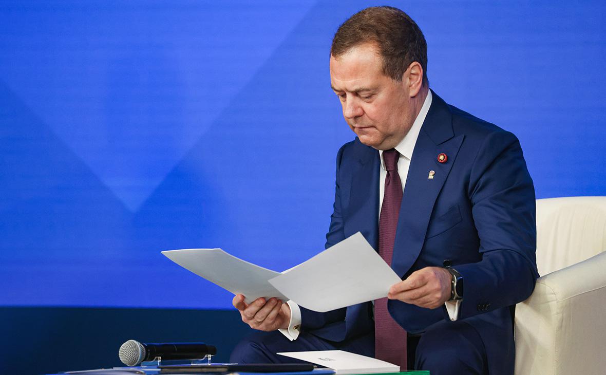 Медведев назвал три условия успеха предложений о мире