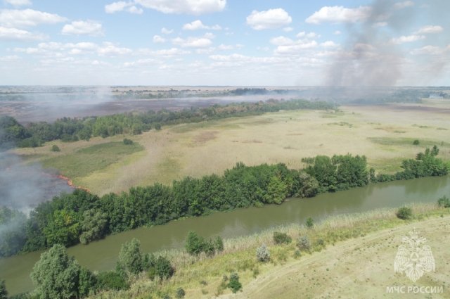 В Астраханском заповеднике потушили природный пожар