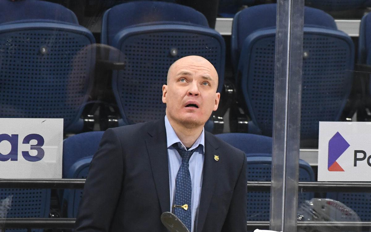 Тренер «Металлурга» заявил, что потерял больше ₽1 млн на штрафах от КХЛ