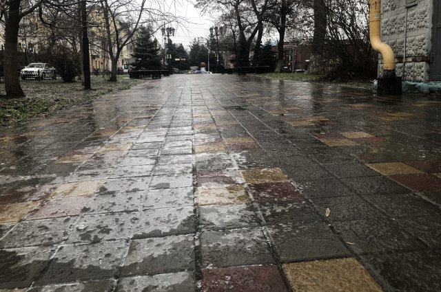 Ростовский город Гуково остался без водоснабжения на фоне ледяного дождя