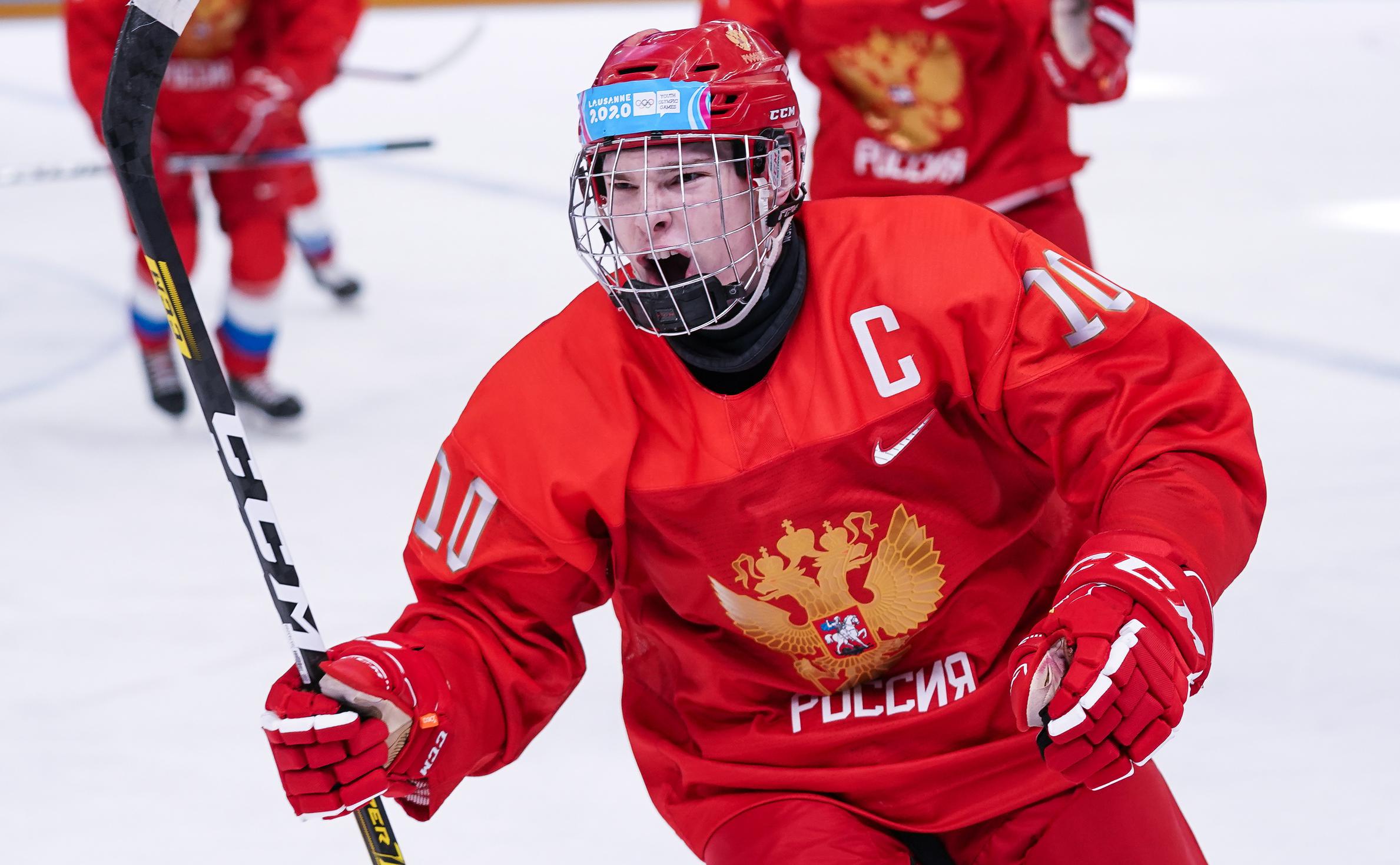 Победивший рак россиянин дебютировал в НХЛ в составе клуба Овечкина