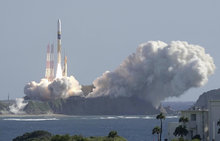 Японский космический аппарат вышел на орбиту Луны