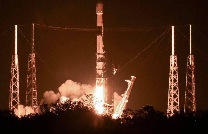 SpaceX вывела на орбиту 23 интернет-спутника Starlink