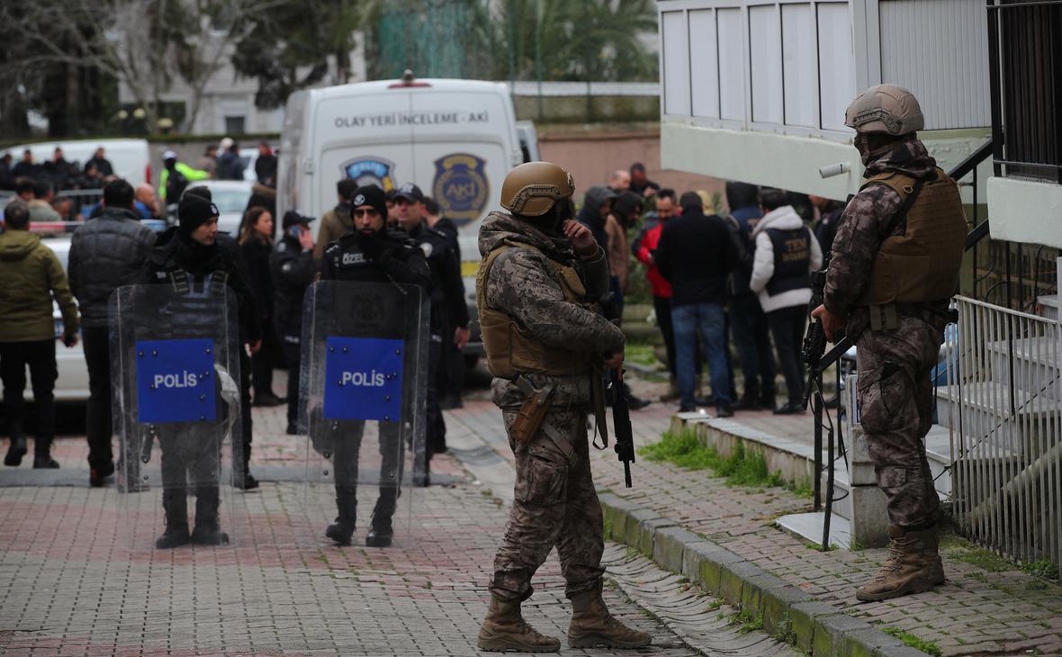 В нападении на храм в Стамбуле заподозрили граждан России и Таджикистана