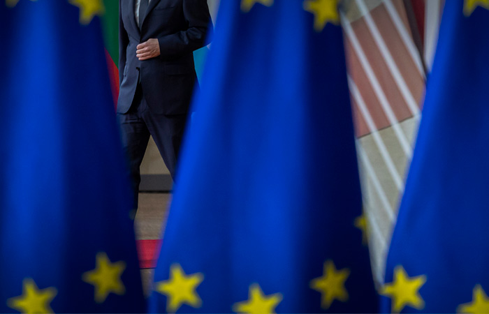 Лидеры ЕС пока не могут договориться о финансировании поставок оружия Украине