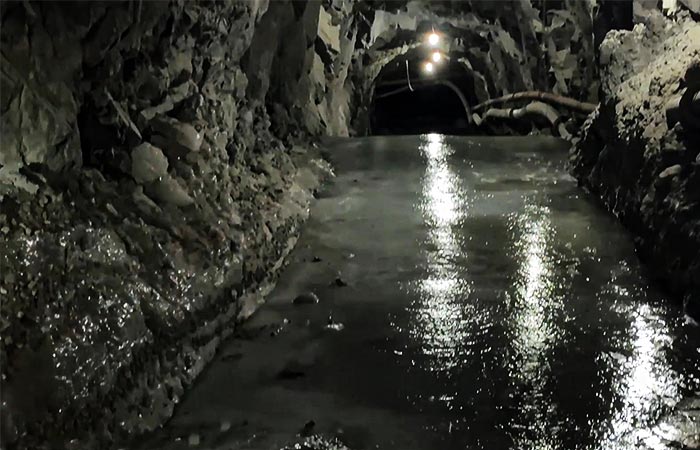 Поиски рабочих на месте обвала на руднике "Пионер" в Приамурье прекращены
