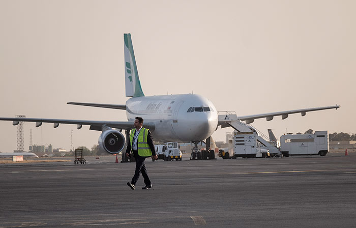 Аэропорты Тегерана и других городов Ирана приостановили прием рейсов до понедельника
