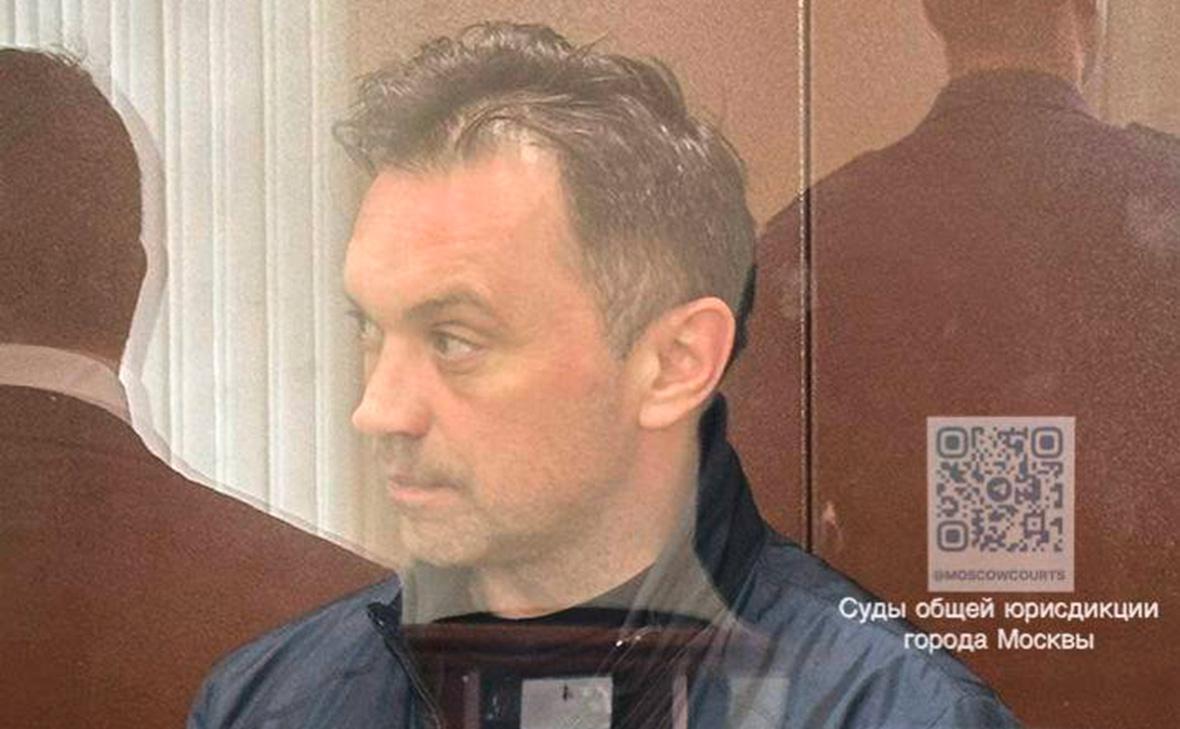 «Коммерсантъ» назвал причину задержки ареста фигуранта дела Иванова