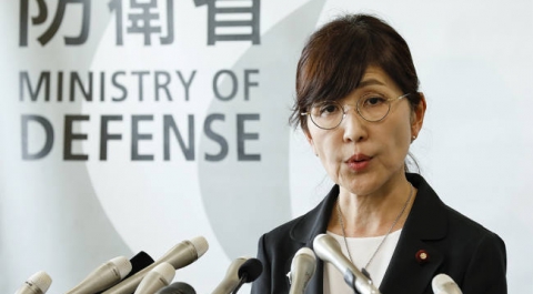 Министр обороны Японии ушла в отставку из-за скандалов