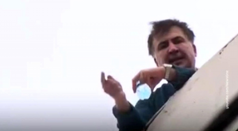 Михаилу Саакашвили на жизнь в Амстердаме дает деньги мама